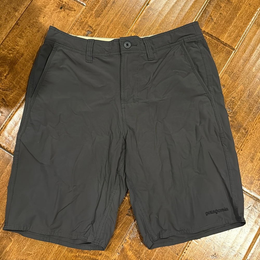 NWOT Patagonia casual shorts with a button and tie on the inside